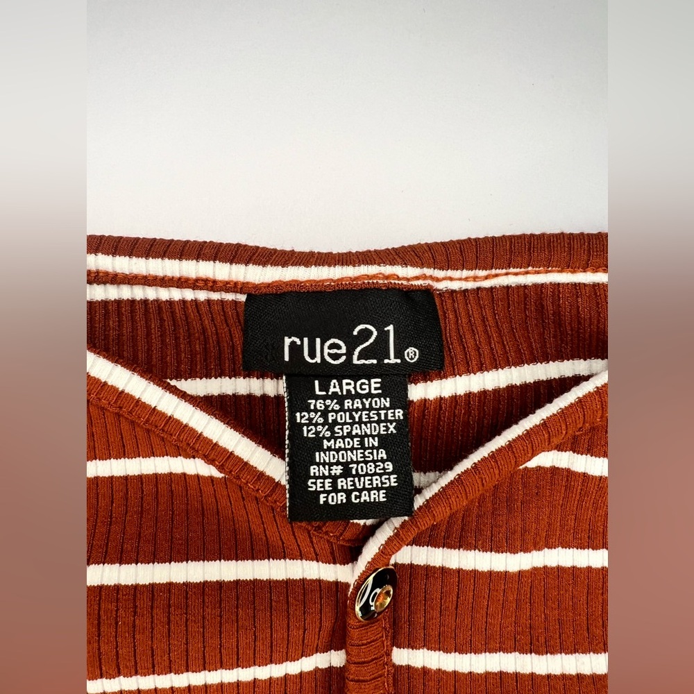 Bodysuit from RUE21 - Picture 4 of 9